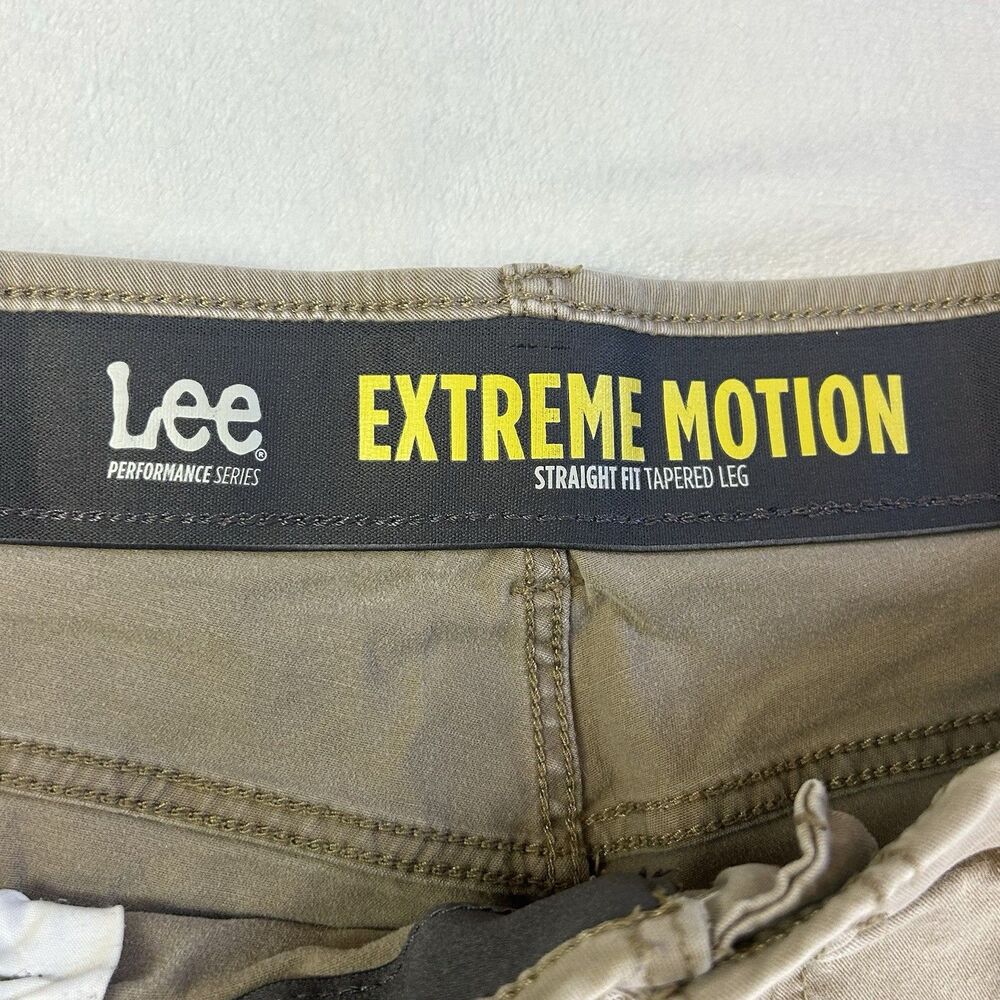 Lee Men's 44x32 Straight Relaxed Taper Extreme Motion Stretch Tan Khaki Pants - Picture 4 of 9
